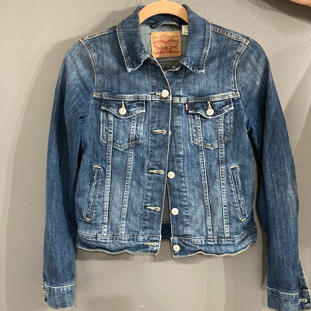 Women’s Levi Strauss Jean Jacket Size XS